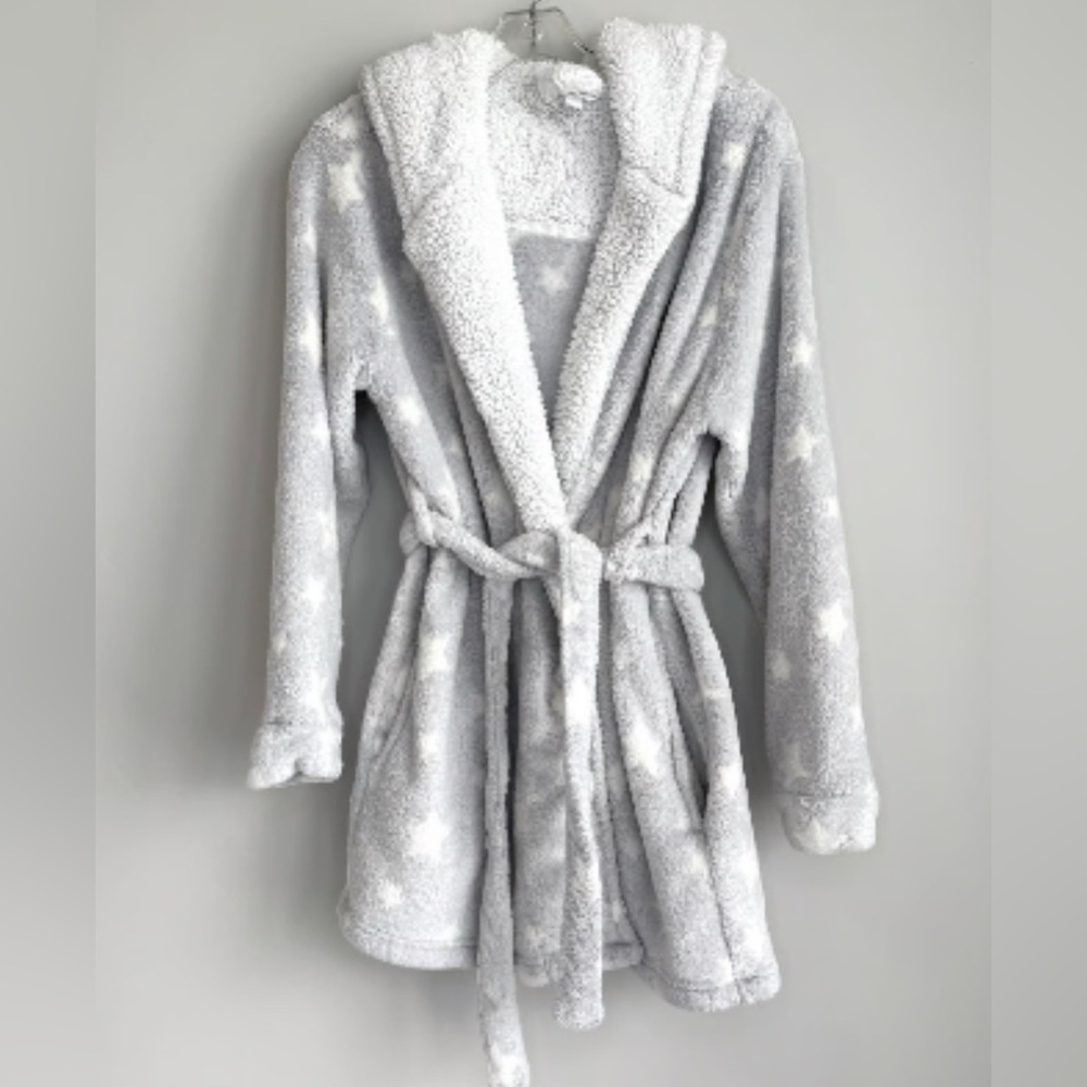 Target Plush Gray and White Star Patterned Robe